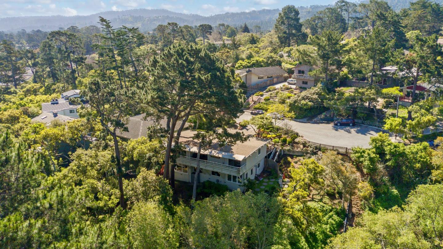 711 Woodcrest Lane