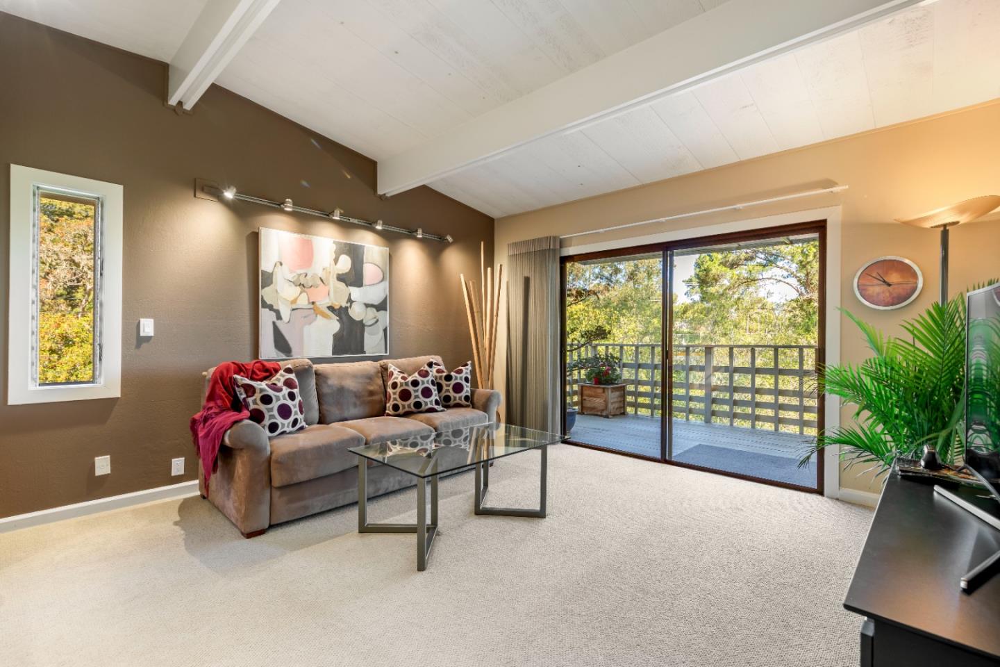 711 Woodcrest Lane