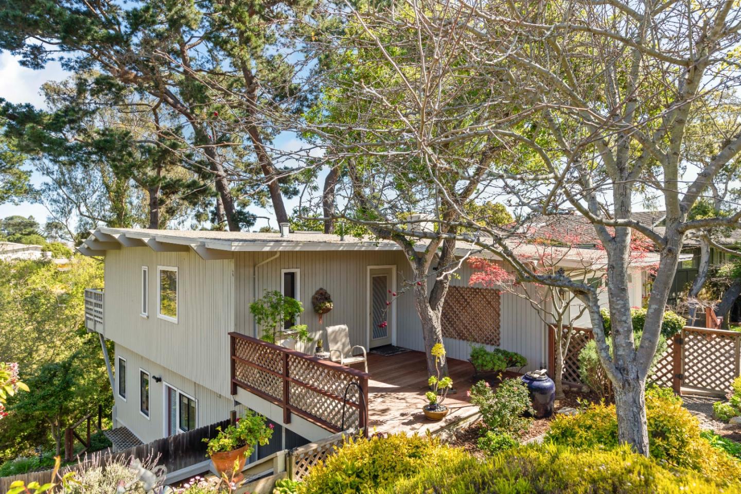 711 Woodcrest Lane