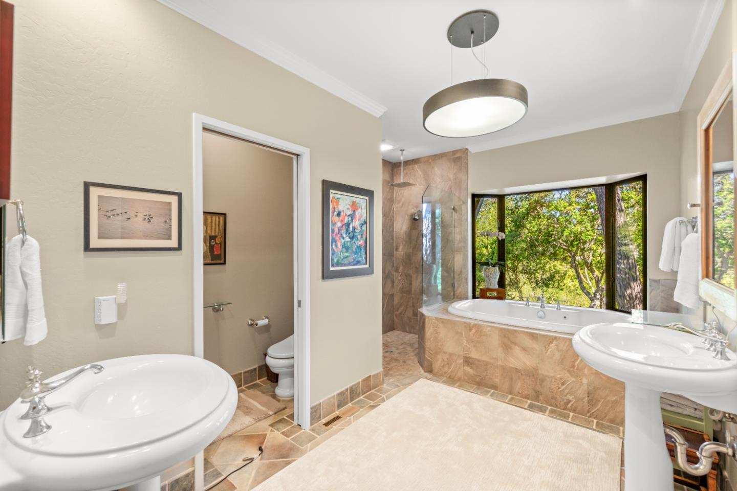711 Woodcrest Lane