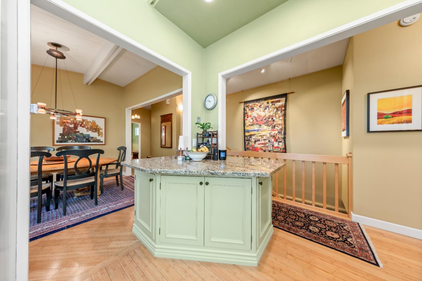 711 Woodcrest Lane