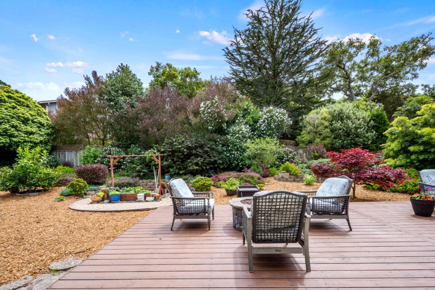 2811 Forest Lodge Road