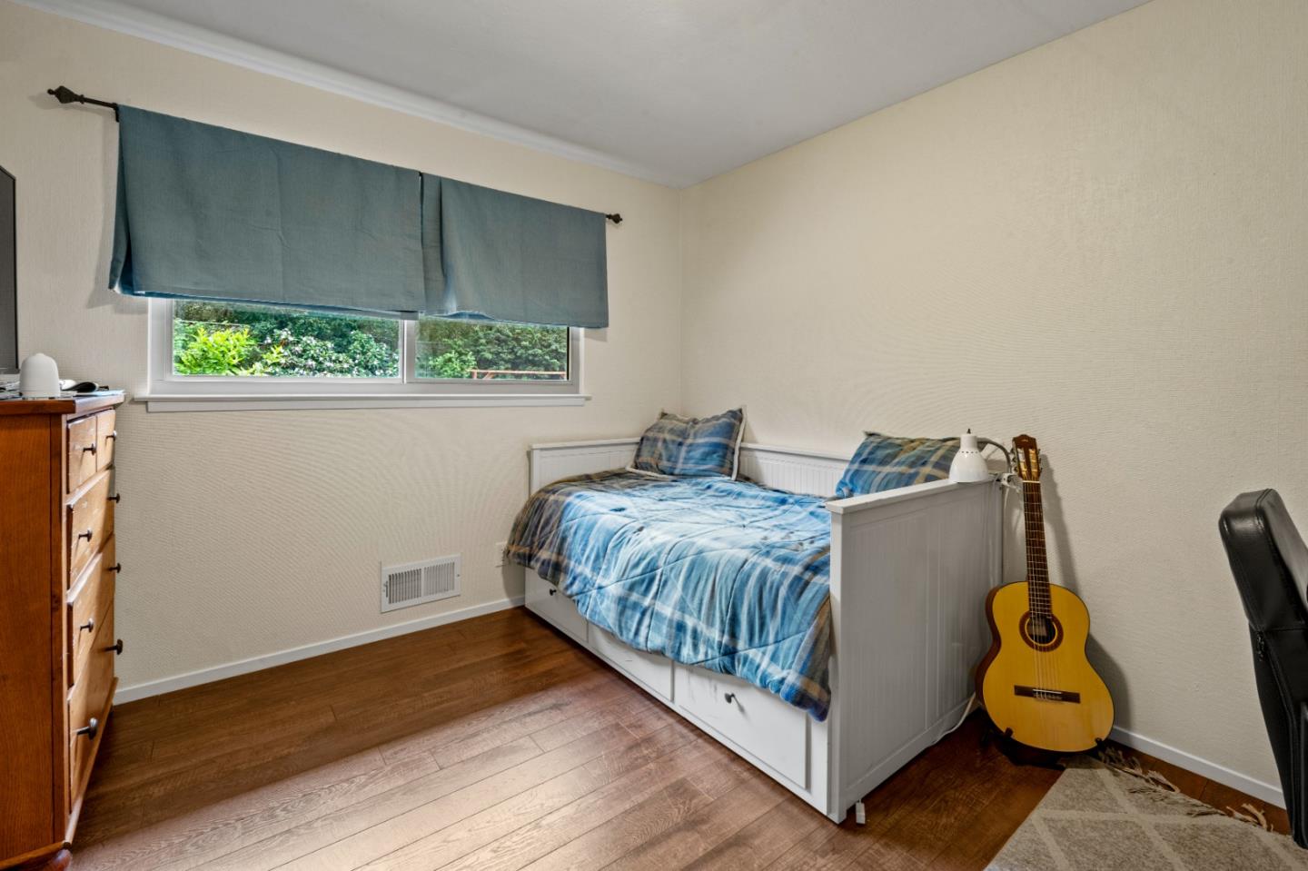 2811 Forest Lodge Road