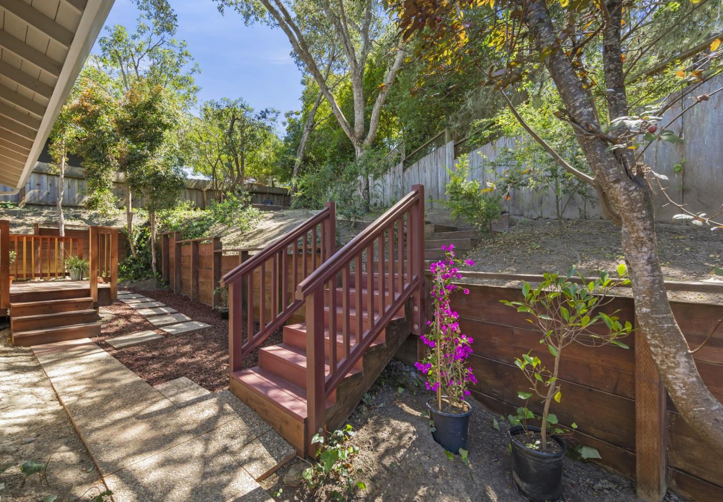 710 Woodcrest Lane