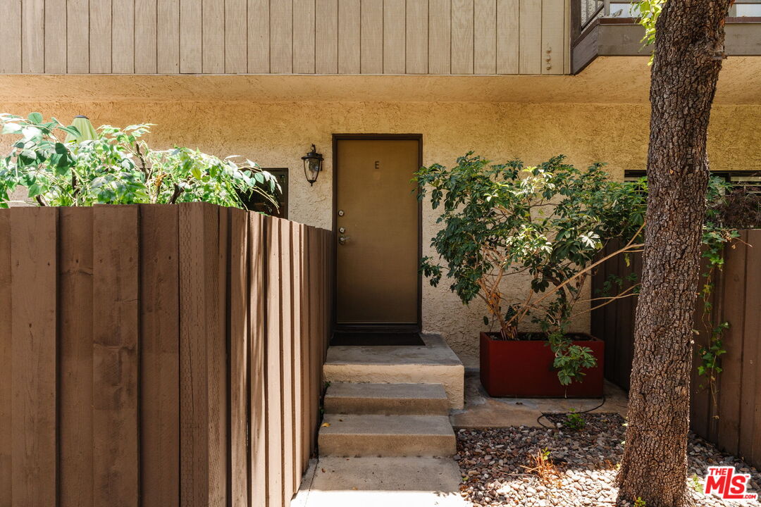 15023 Sherman Way Unit: E