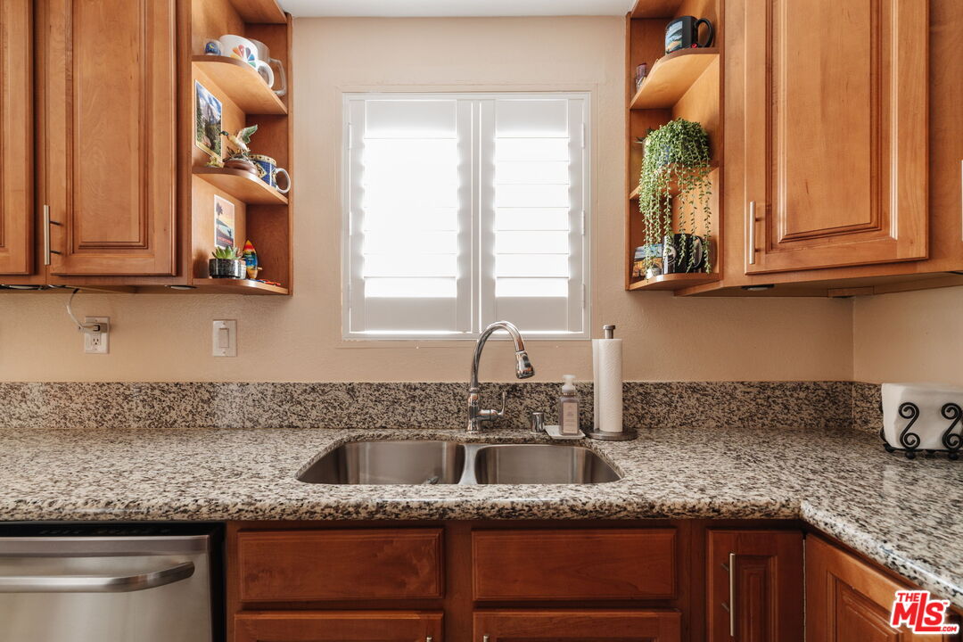 15023 Sherman Way Unit: E