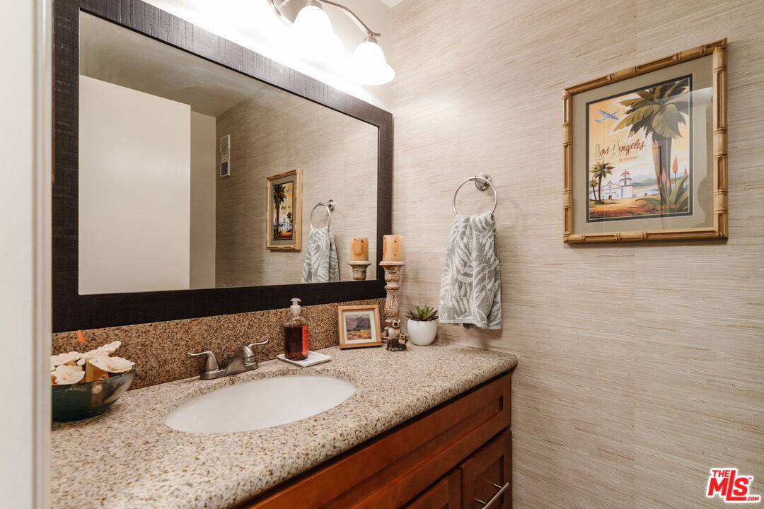 15023 Sherman Way Unit: E