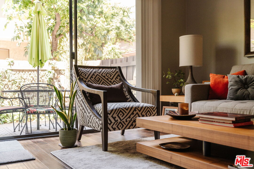 15023 Sherman Way Unit: E