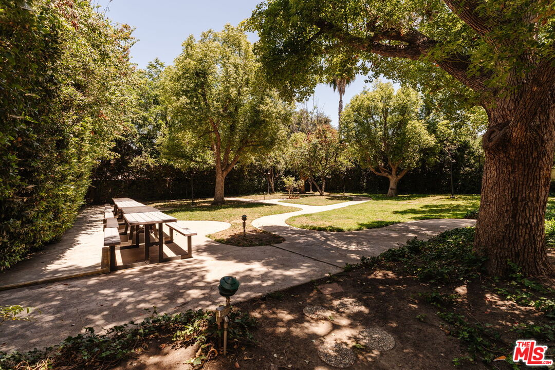 15023 Sherman Way Unit: E