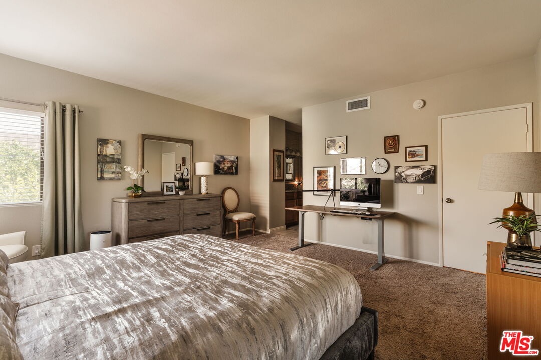 15023 Sherman Way Unit: E