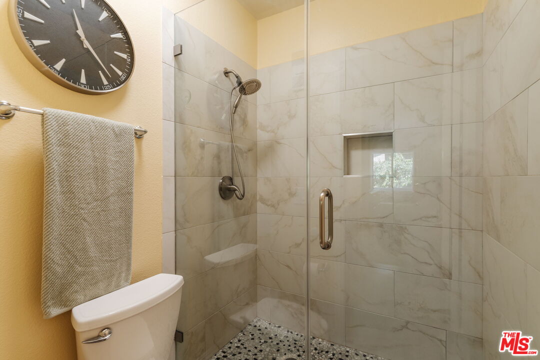 15023 Sherman Way Unit: E