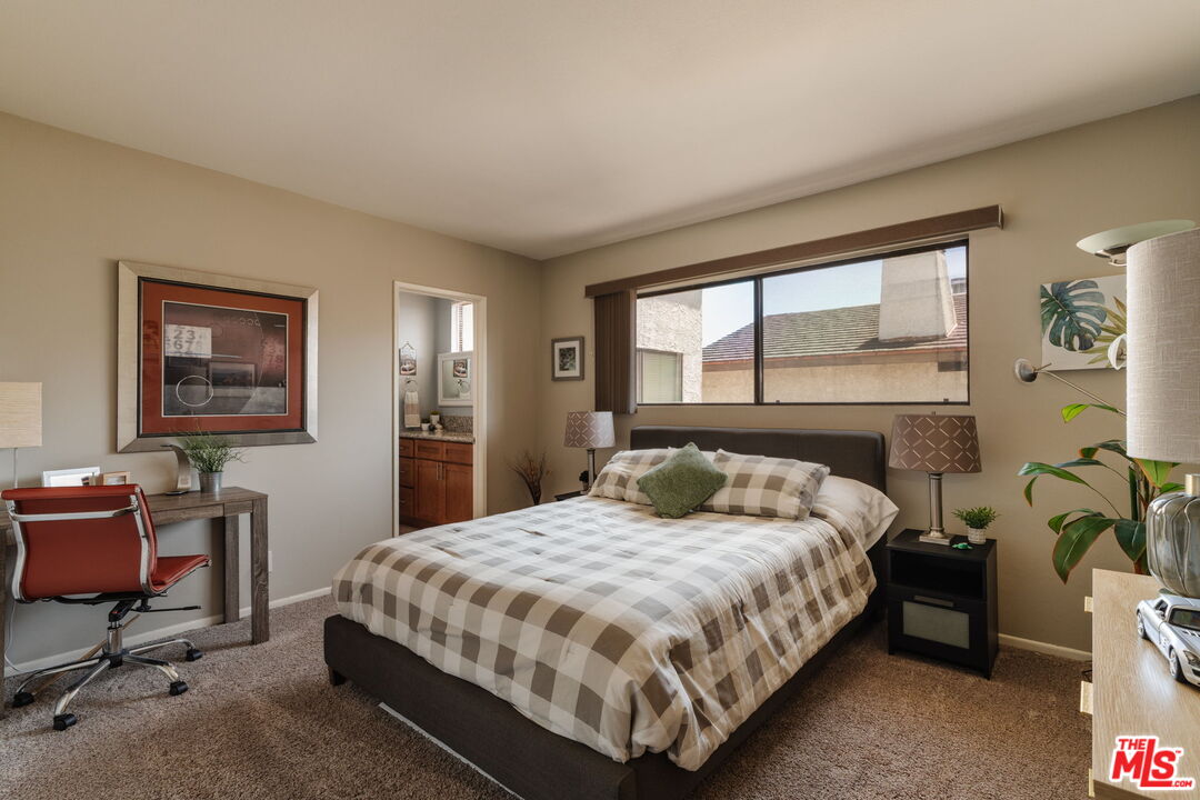15023 Sherman Way Unit: E