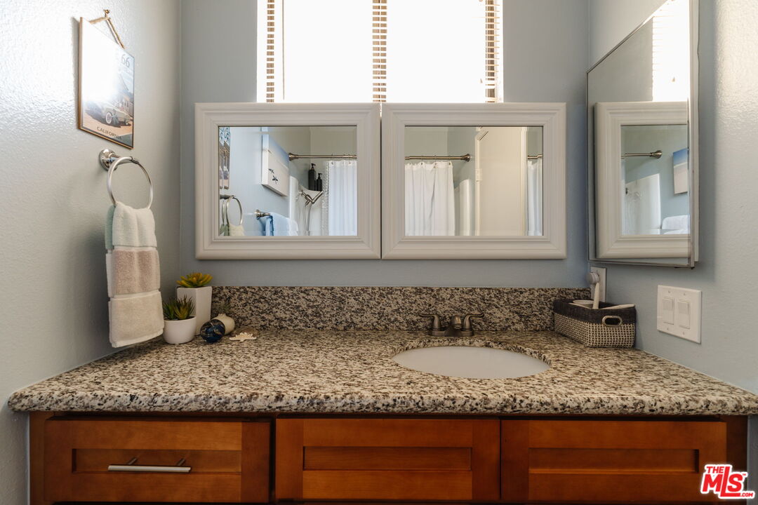 15023 Sherman Way Unit: E