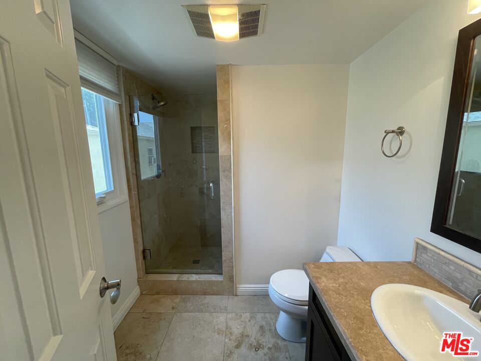 431 N Doheny Dr Unit: 3