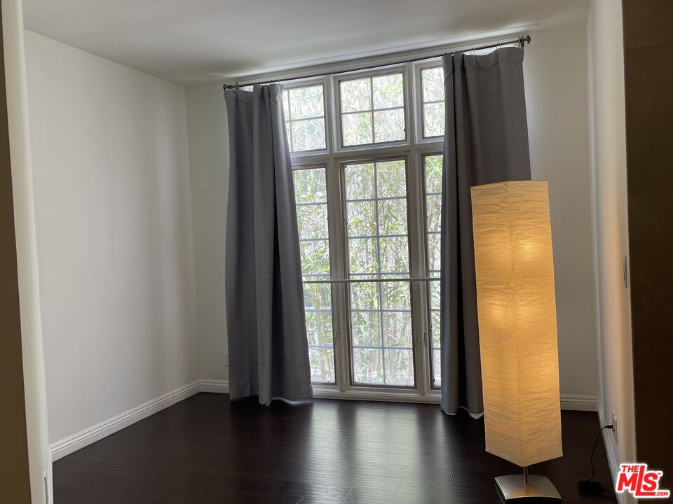431 N Doheny Dr Unit: 3