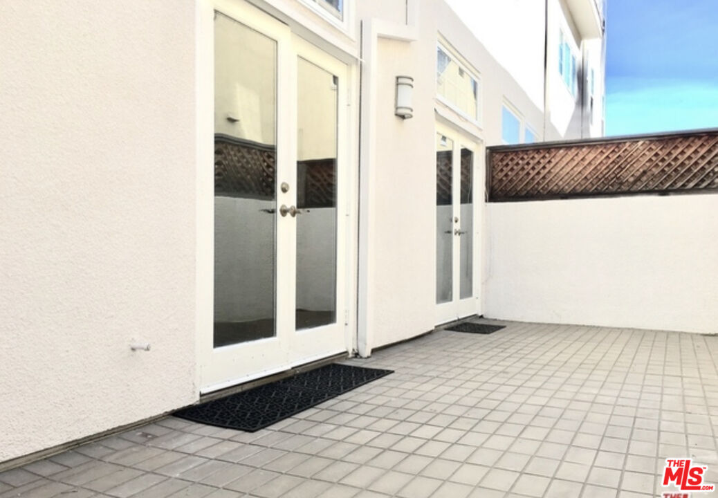 431 N Doheny Dr Unit: 3