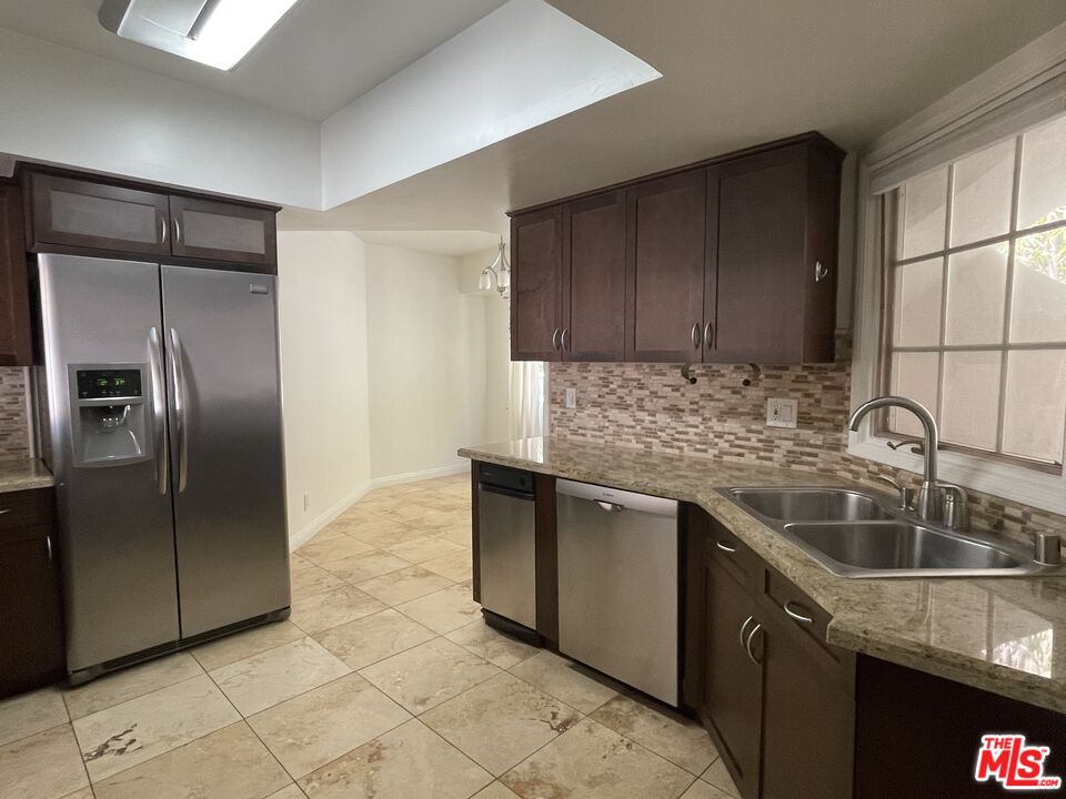431 N Doheny Dr Unit: 3