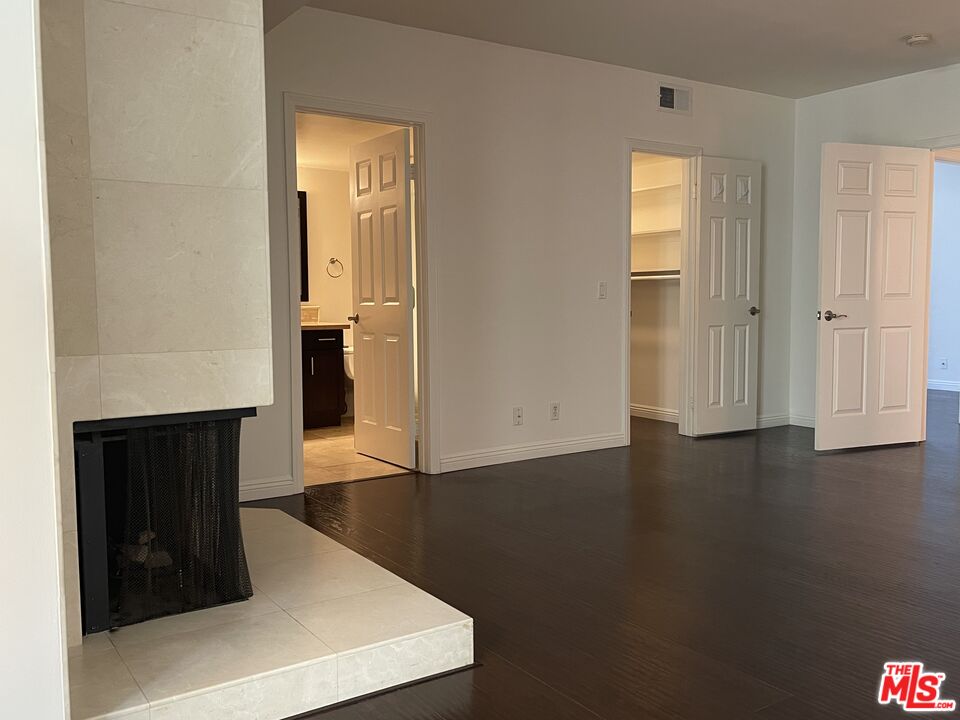 431 N Doheny Dr Unit: 3