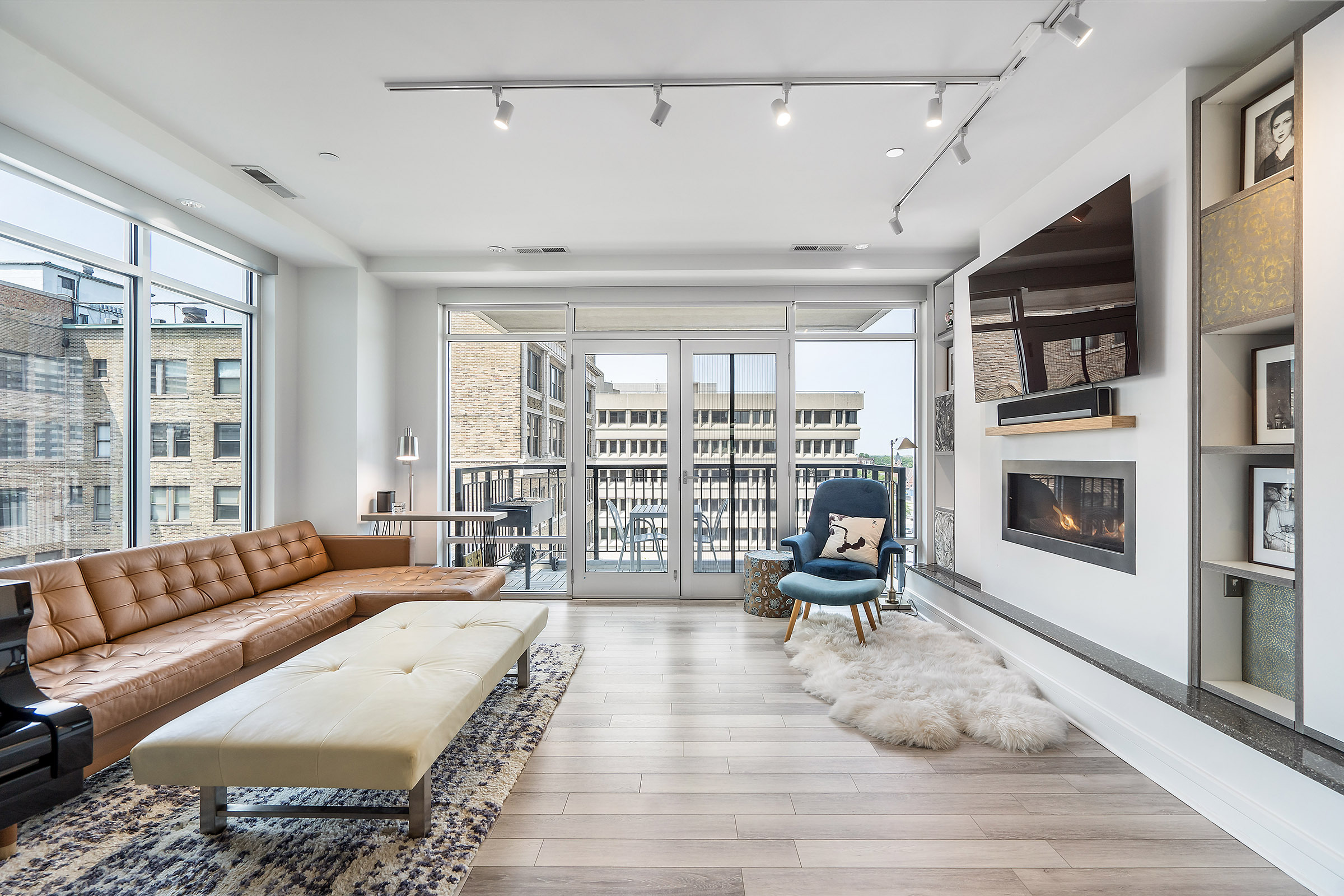 429 N Pennsylvania Street Unit: UNIT 702