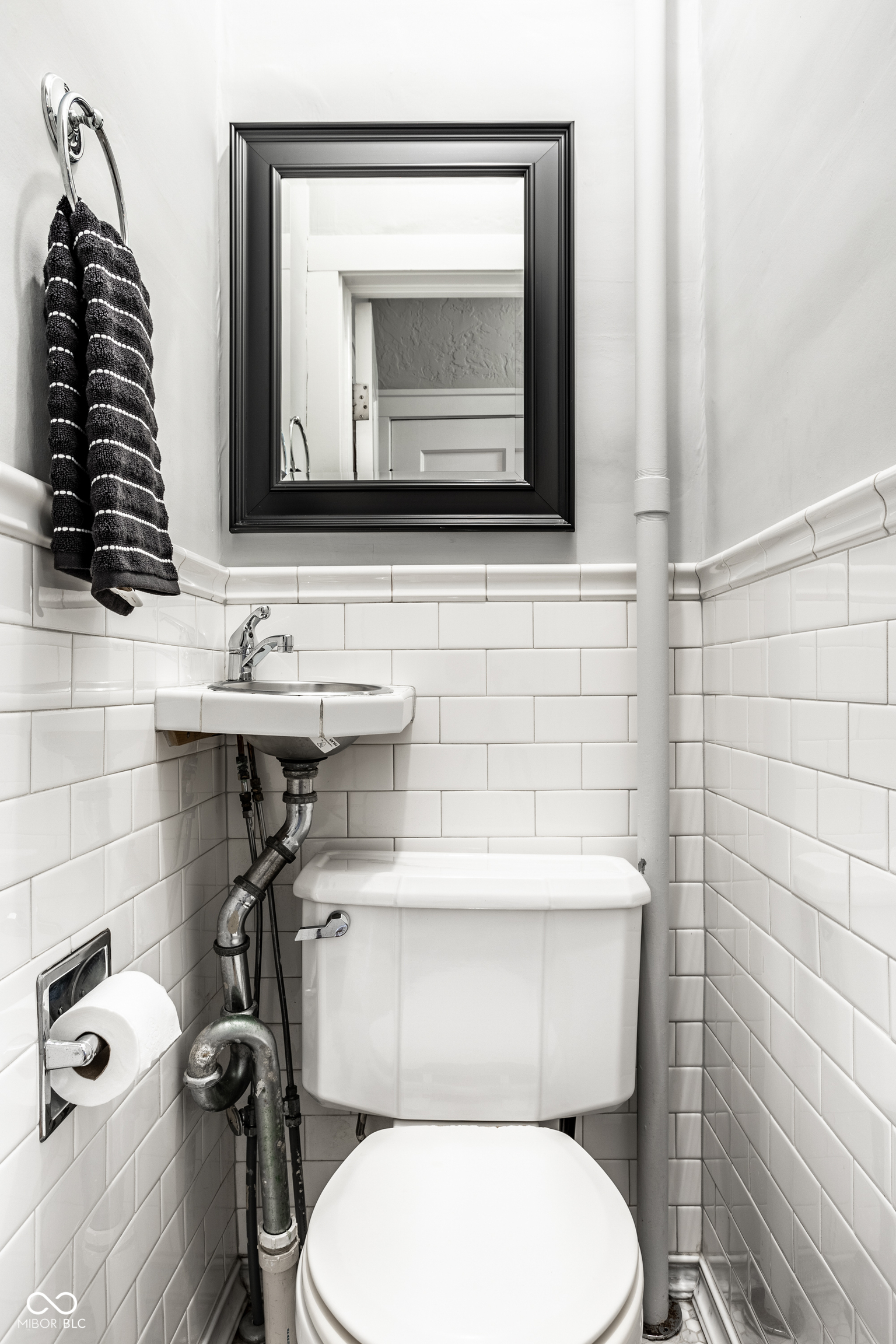 5880 N New Jersey Street