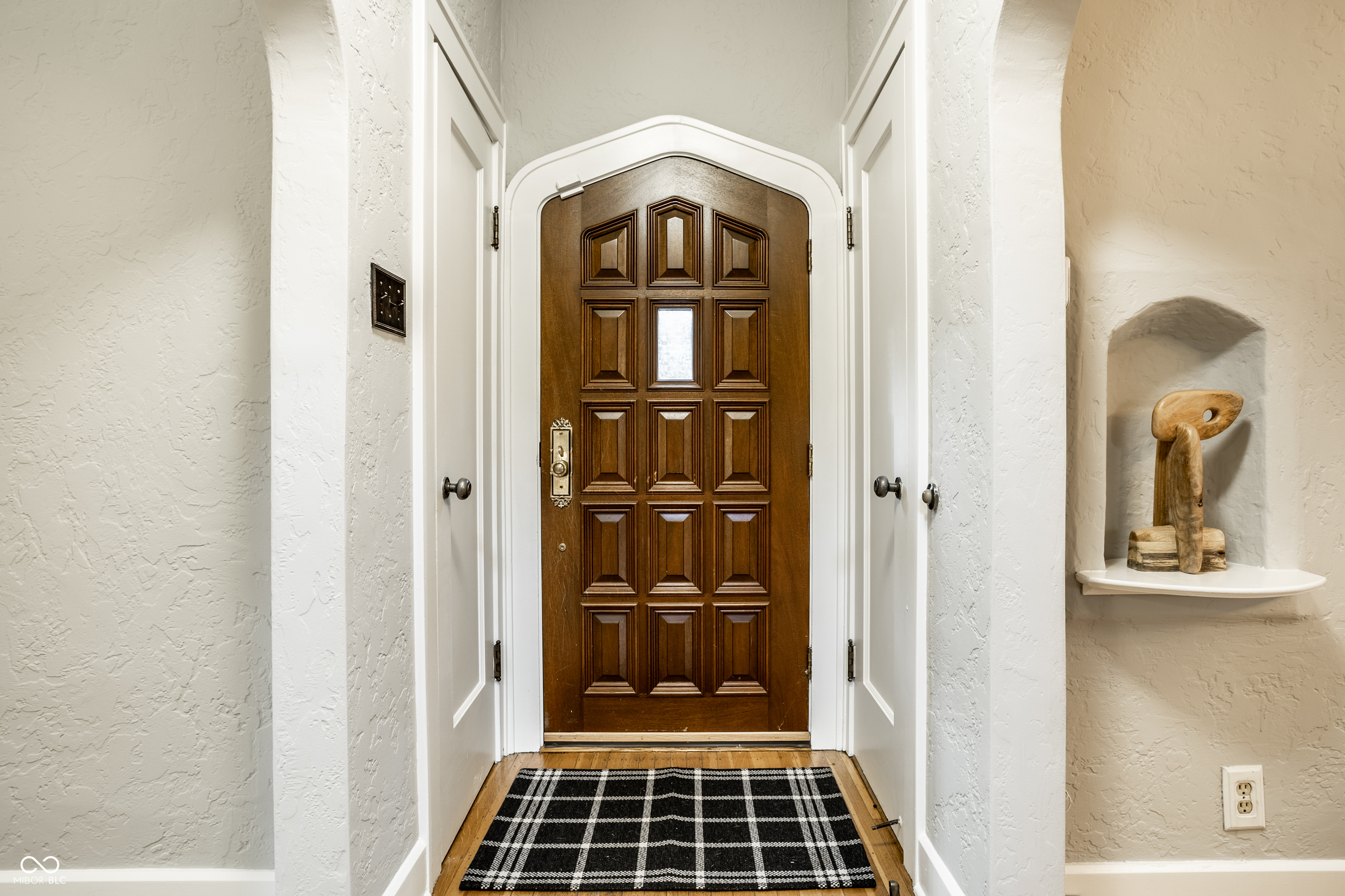 5880 N New Jersey Street