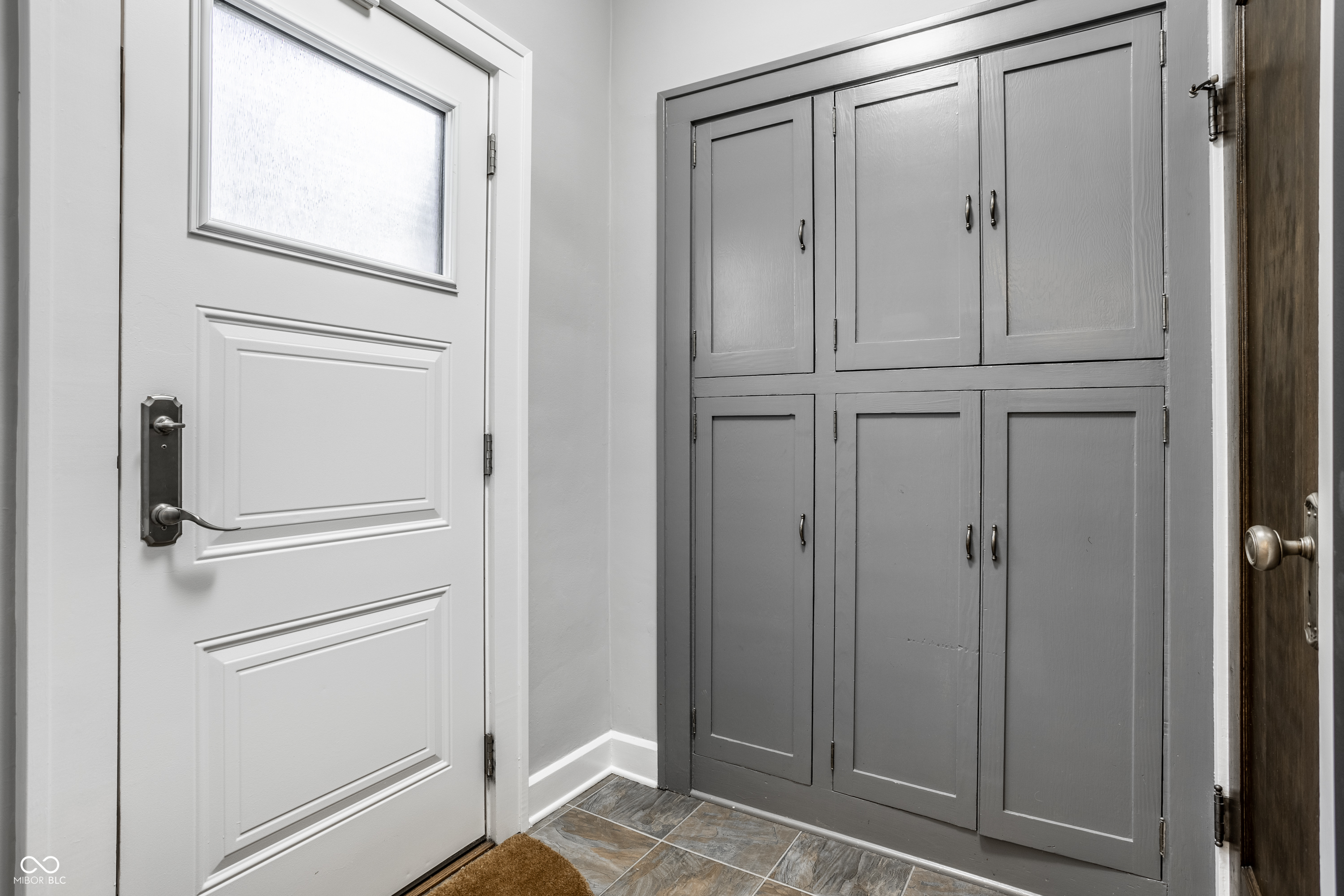 5880 N New Jersey Street