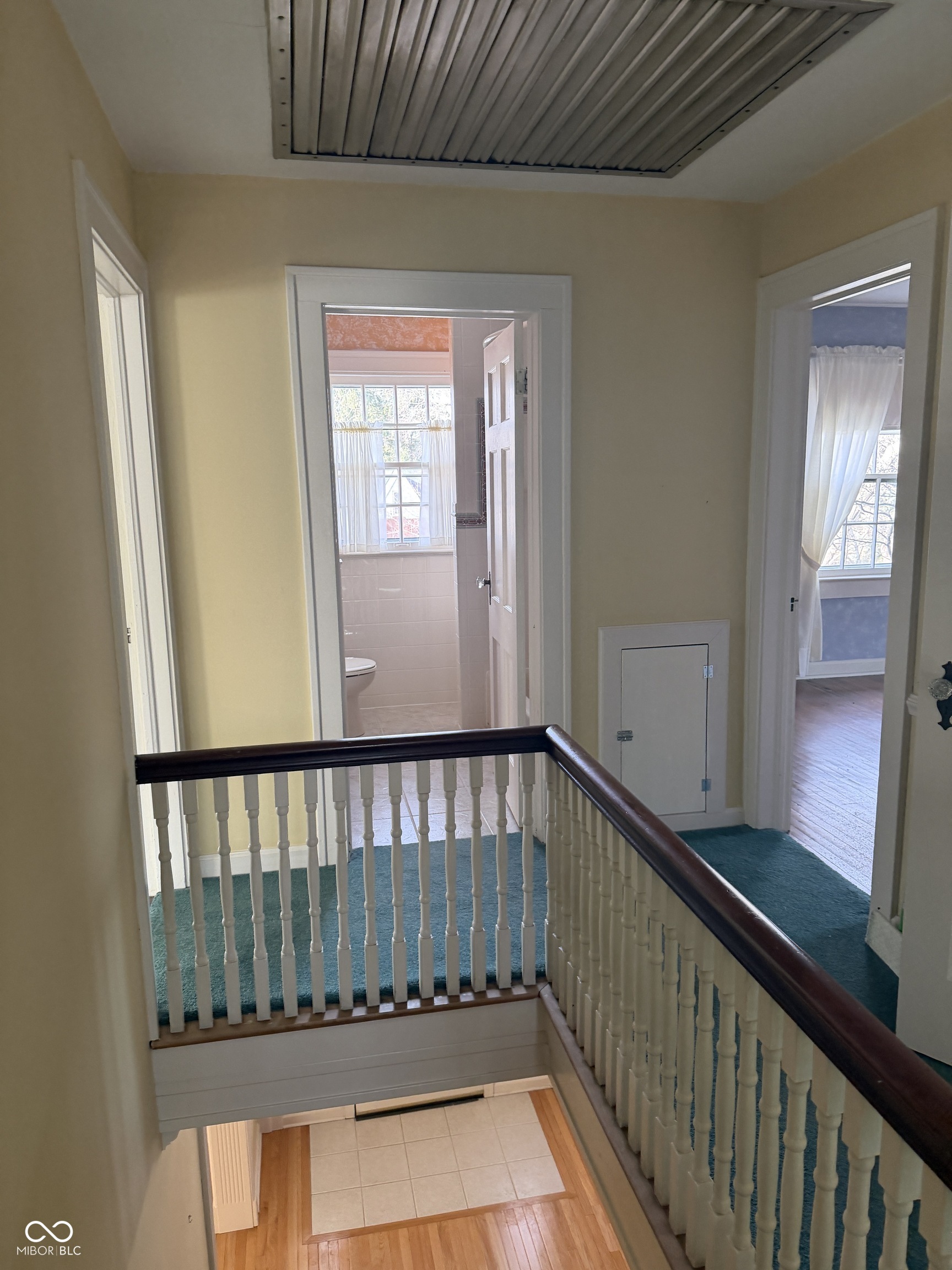 5879 N Delaware Street