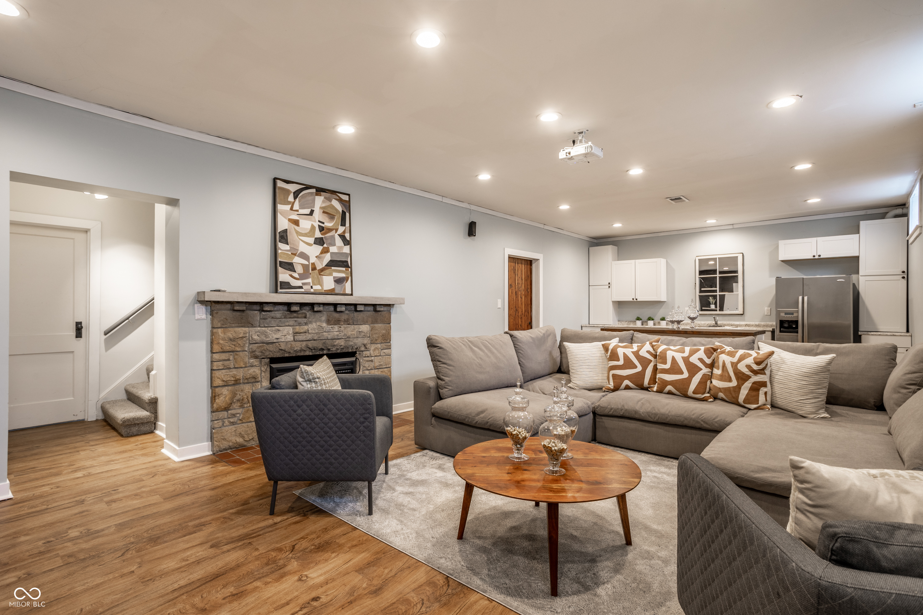 6021 N Meridian Street