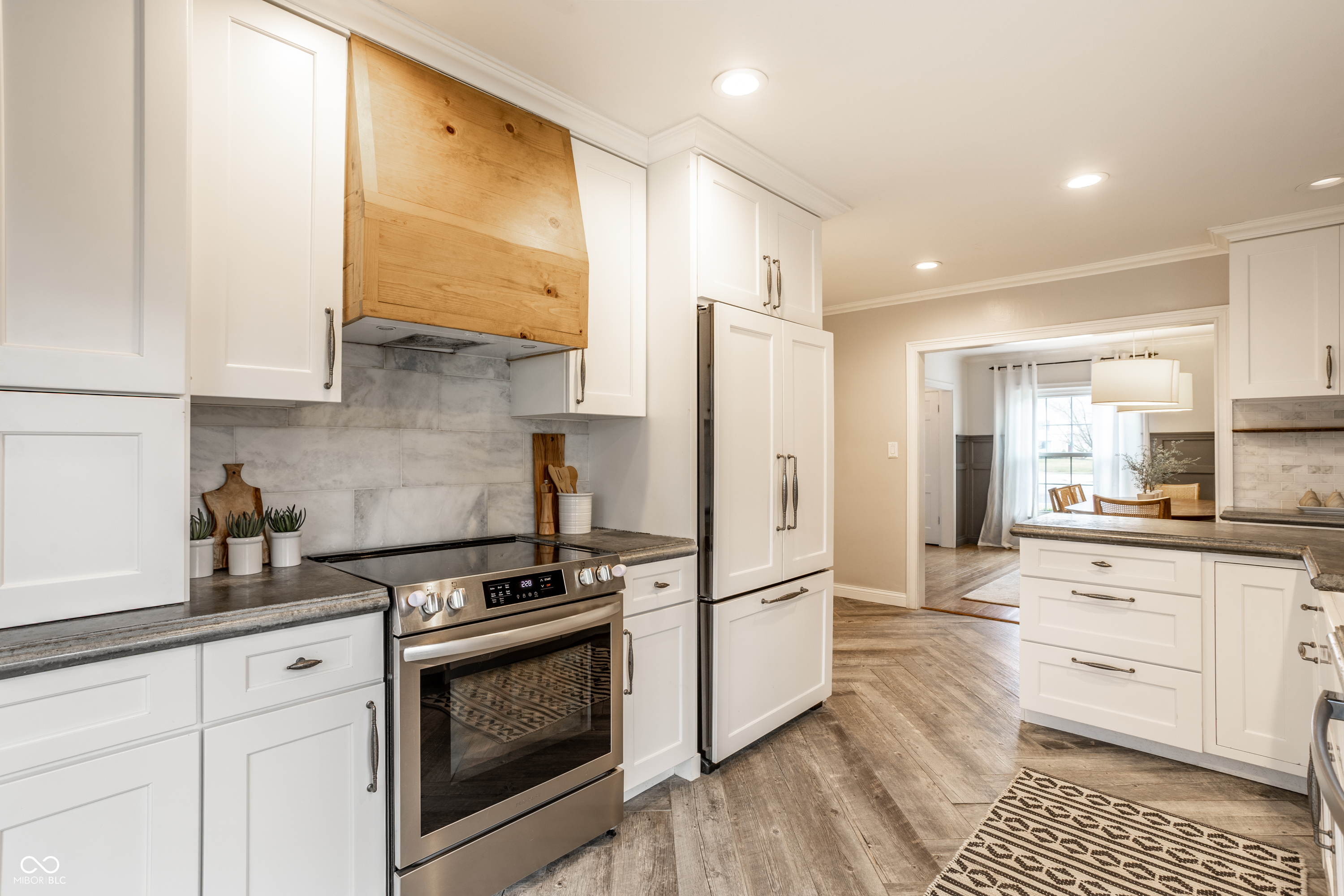 6021 N Meridian Street