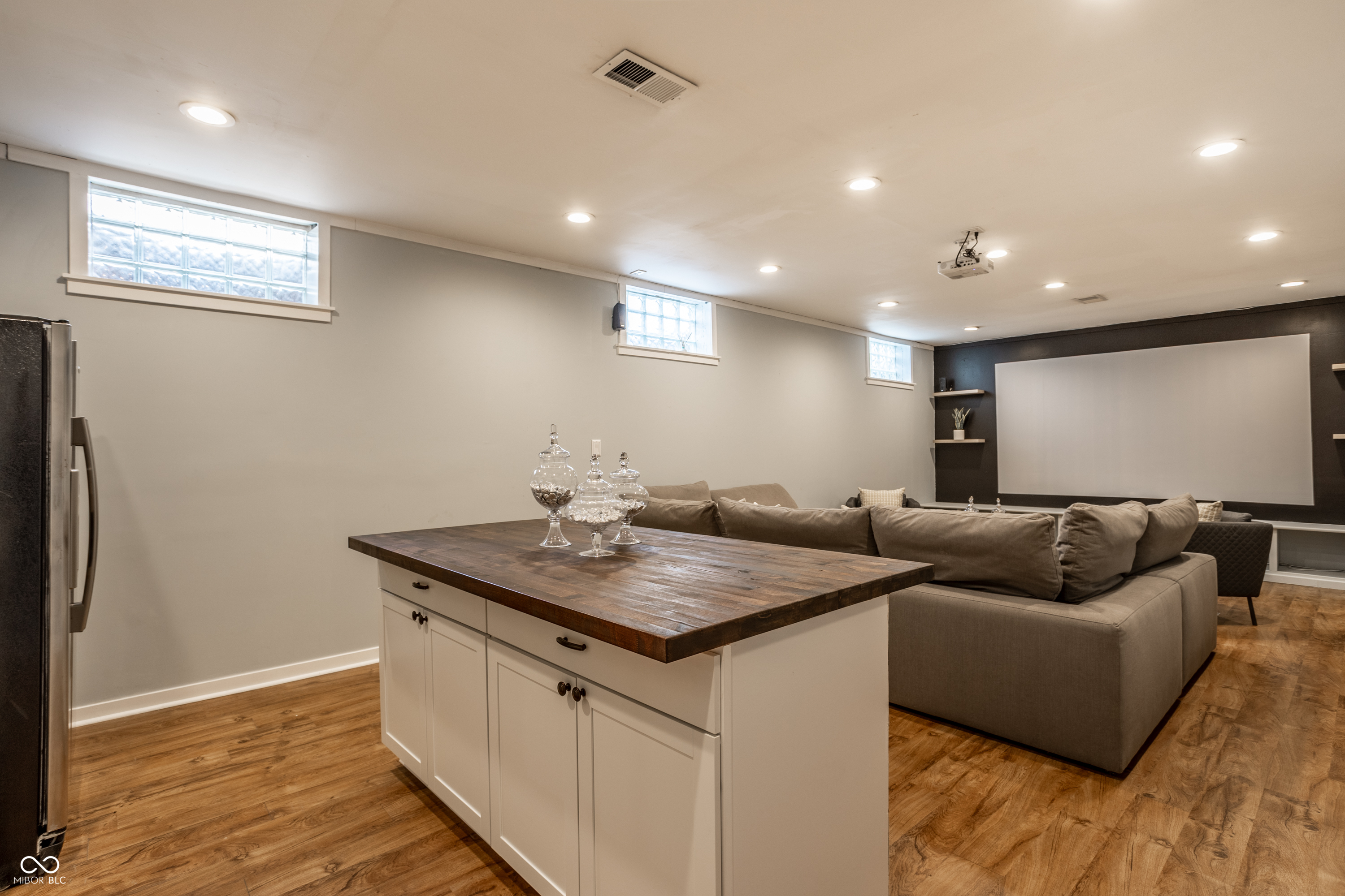 6021 N Meridian Street