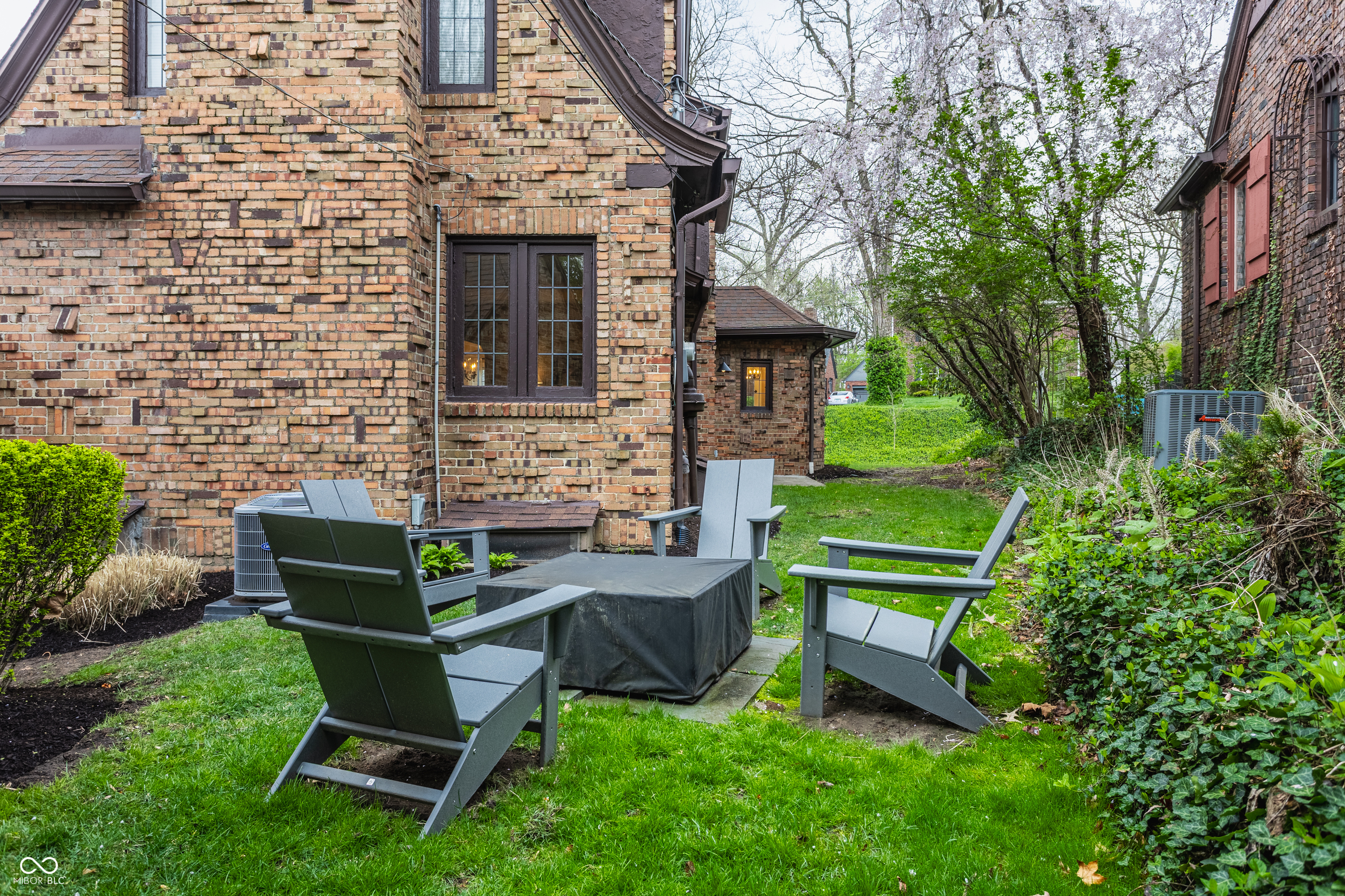 5769 Wildwood Avenue