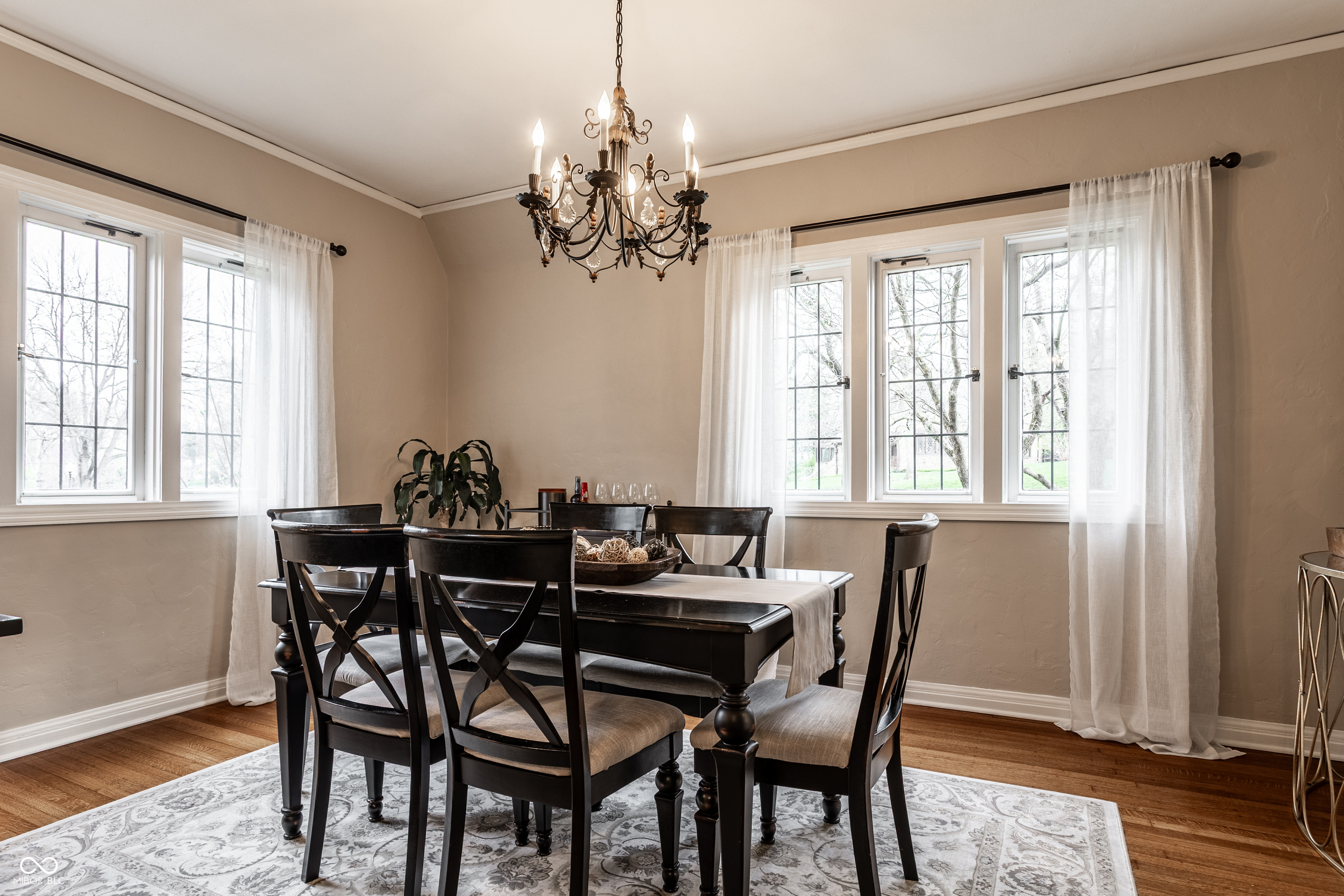 5769 Wildwood Avenue