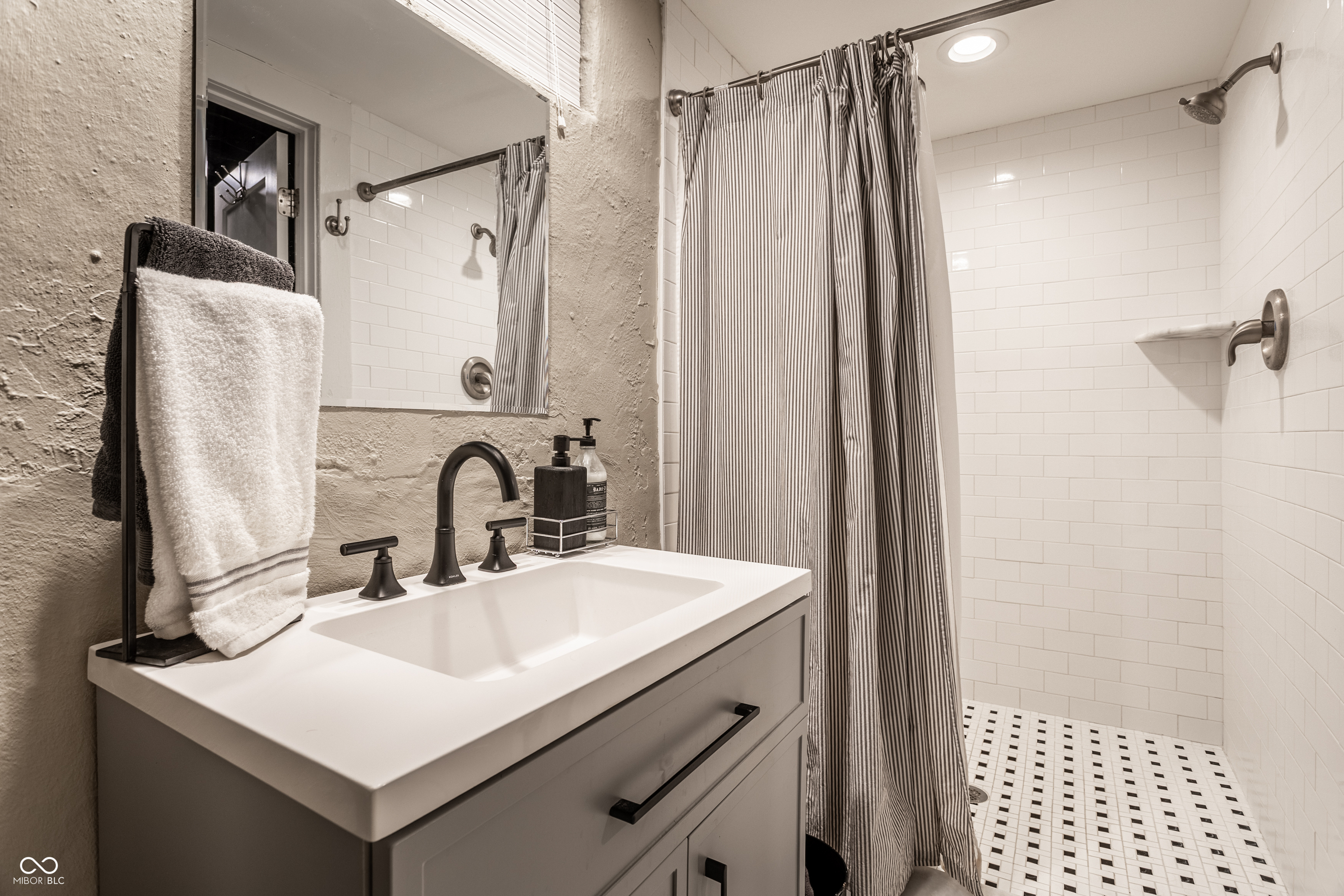 5769 Wildwood Avenue