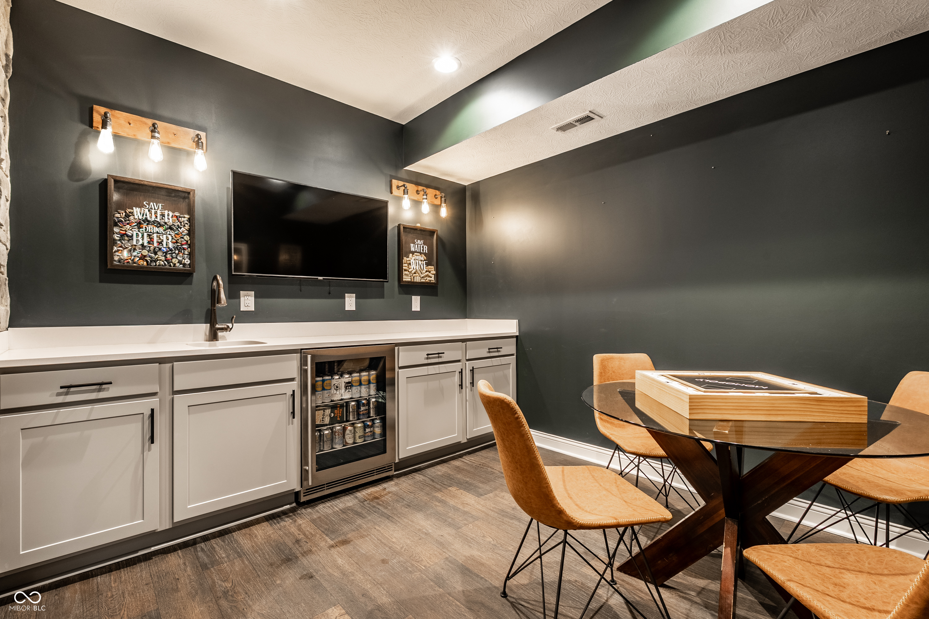 5855 N College Avenue