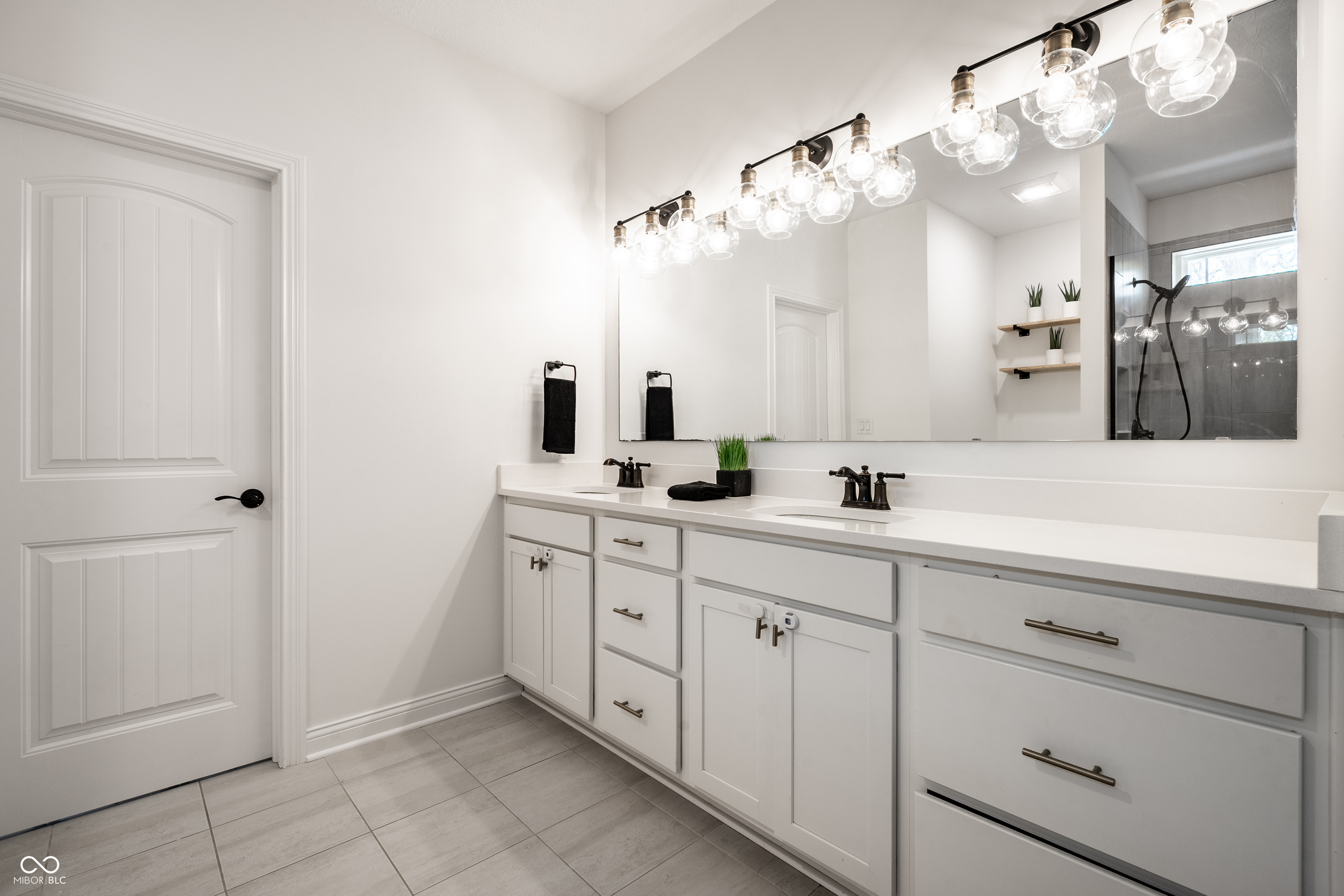 5855 N College Avenue