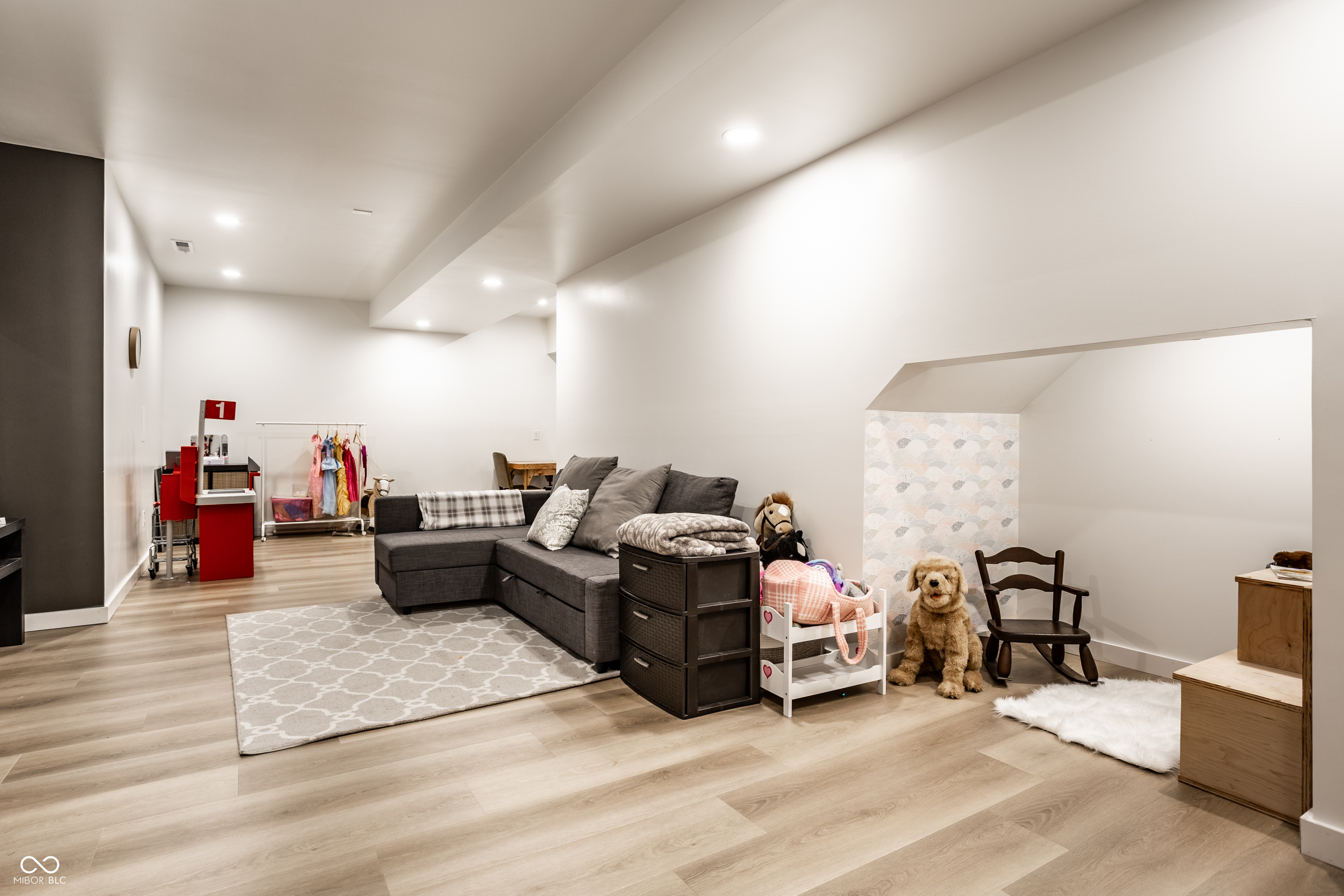 4348 Ledge Rock Court