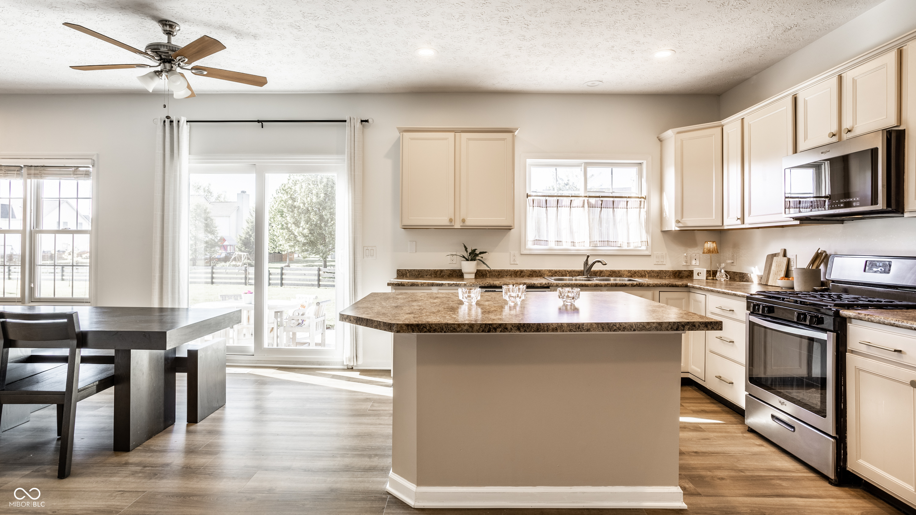 4348 Ledge Rock Court