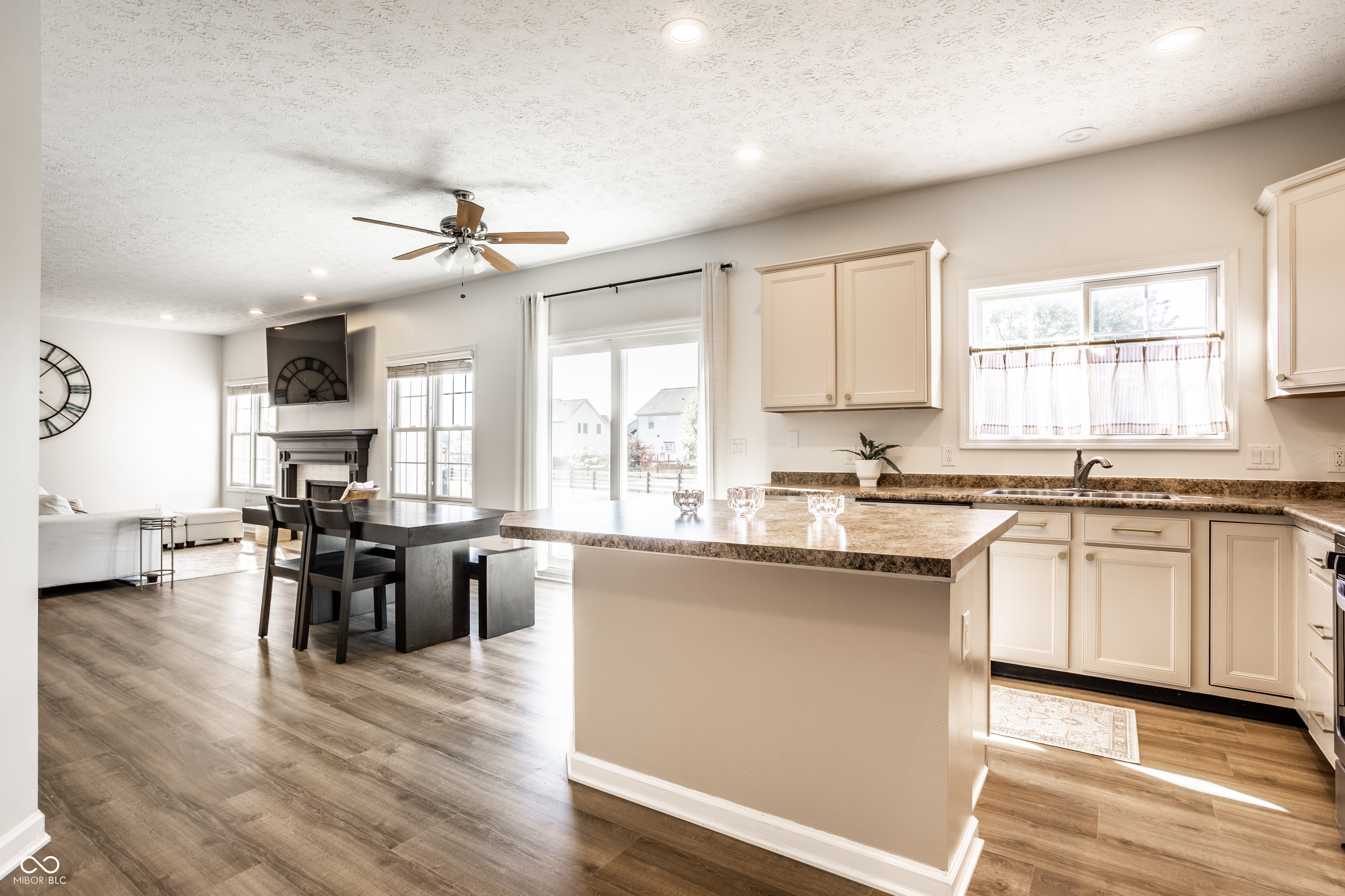 4348 Ledge Rock Court