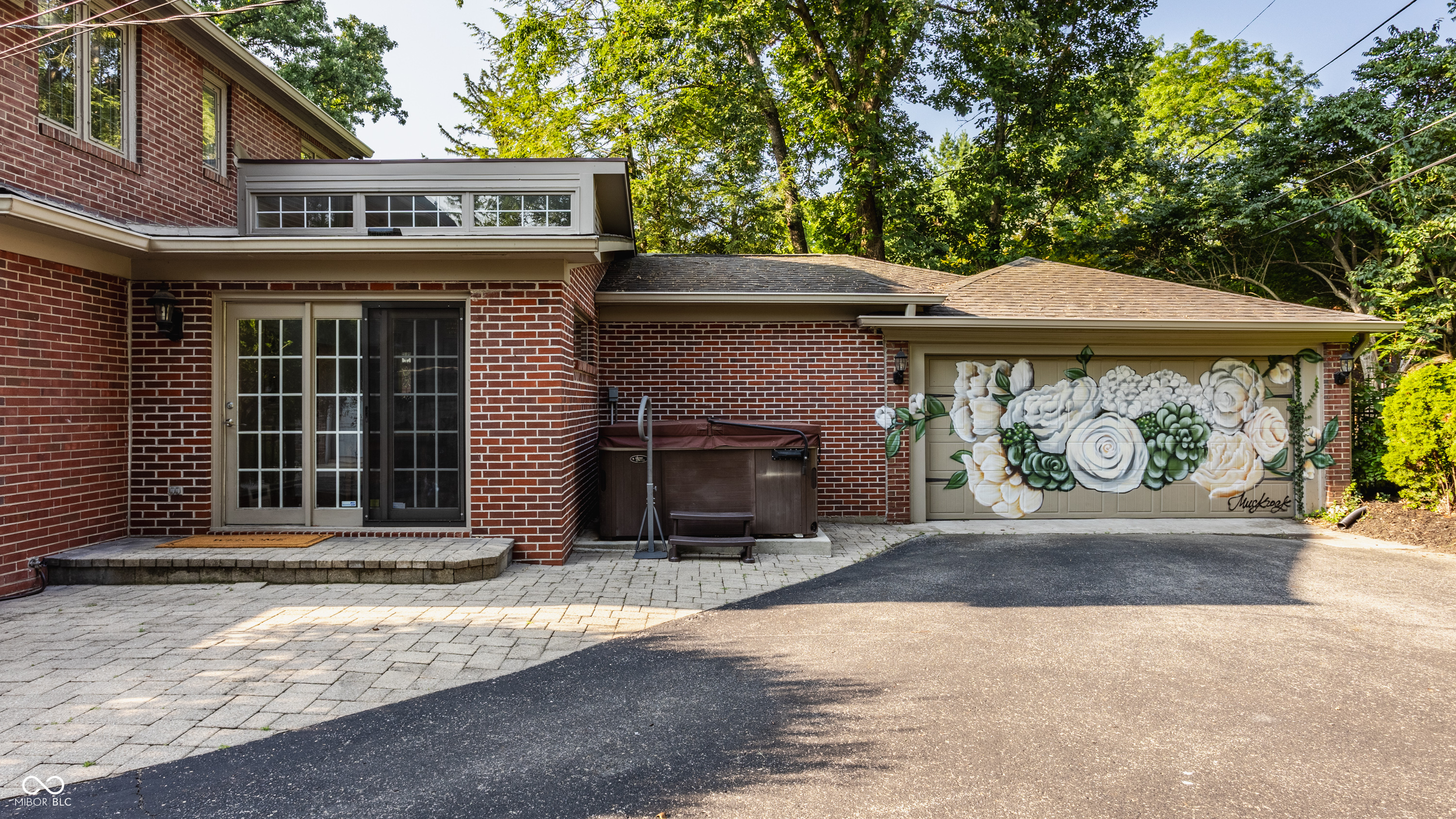 5872 Forest Lane