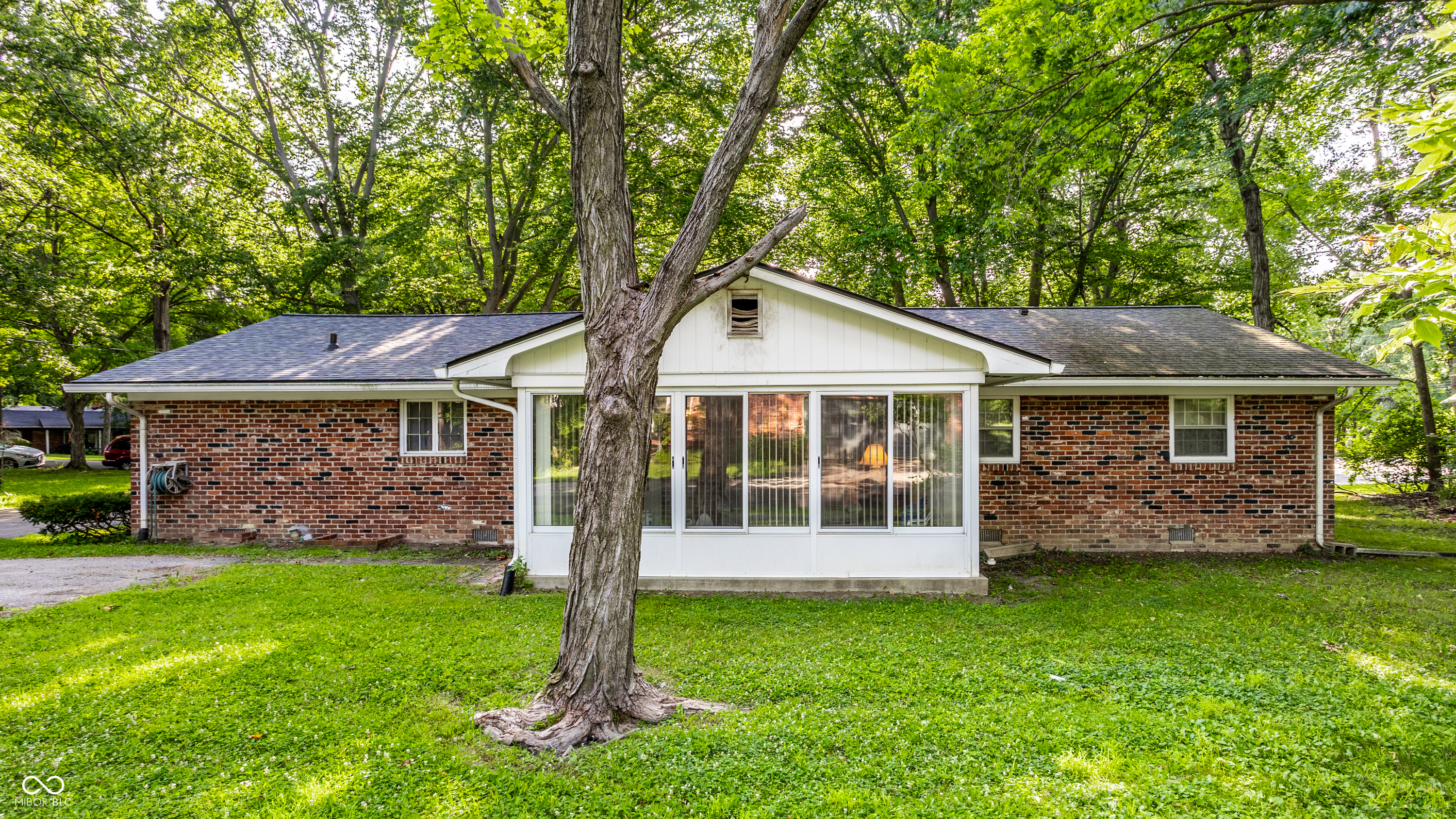 1859 Marian Drive