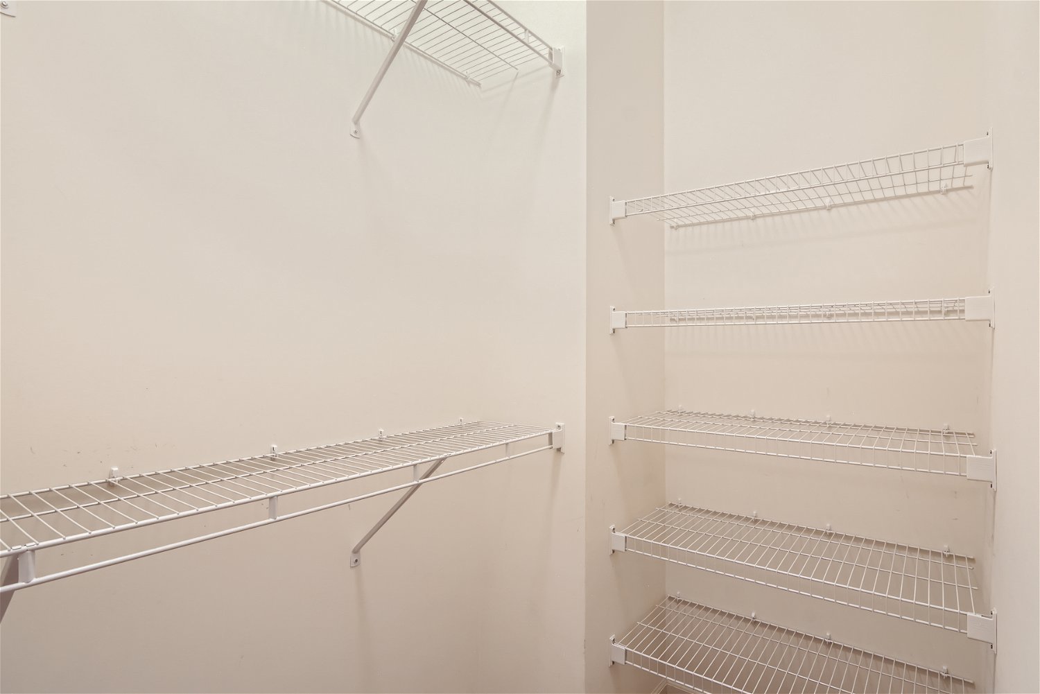 1592 Hannah Lane Unit: 1592