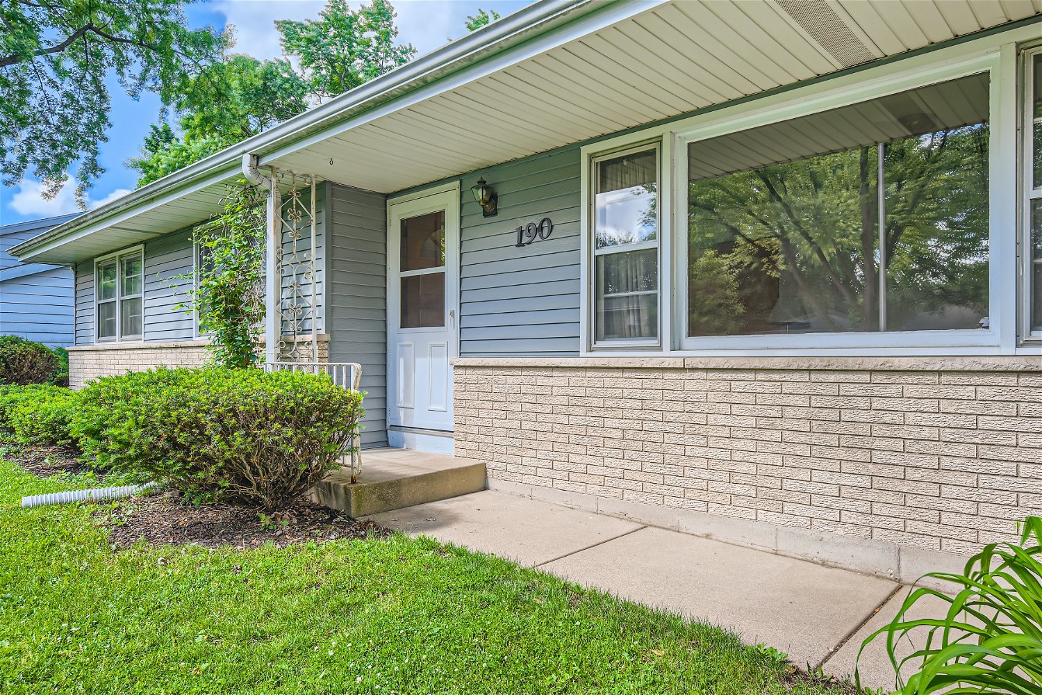 190 Maureen Drive