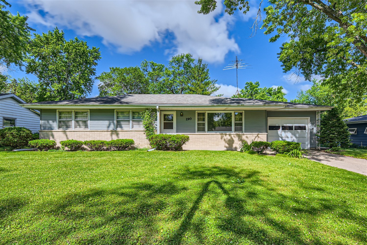 190 Maureen Drive