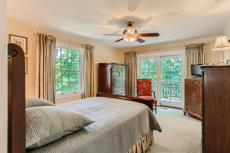 36W382 Oak Hill Drive