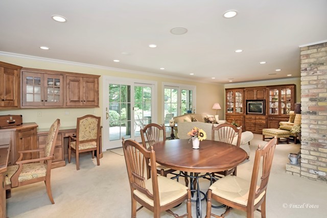 36W382 Oak Hill Drive