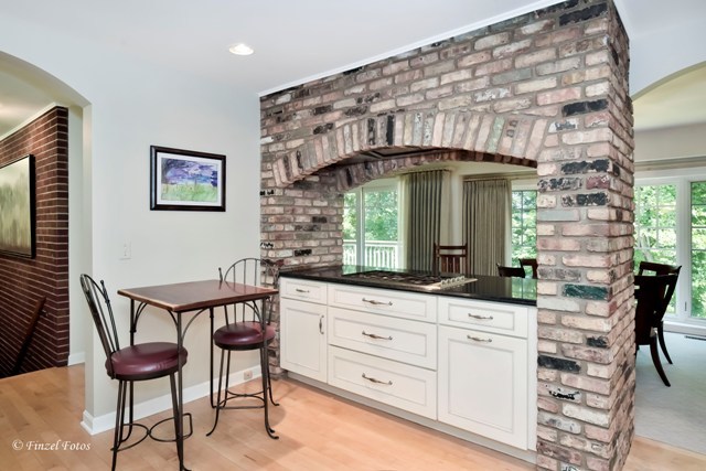 36W382 Oak Hill Drive