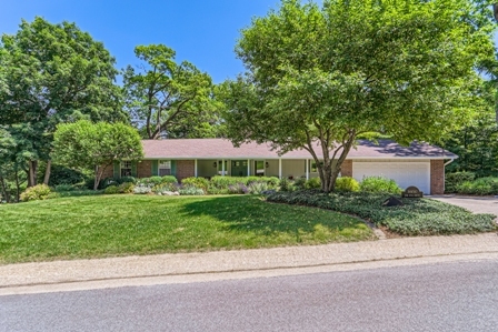 36W382 Oak Hill Drive