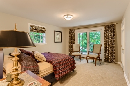 36W382 Oak Hill Drive