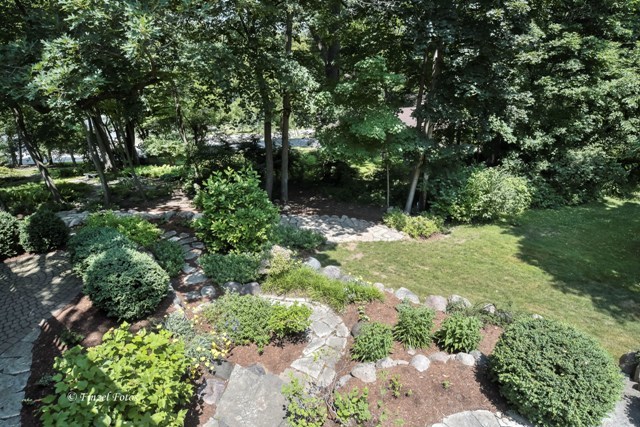 36W382 Oak Hill Drive