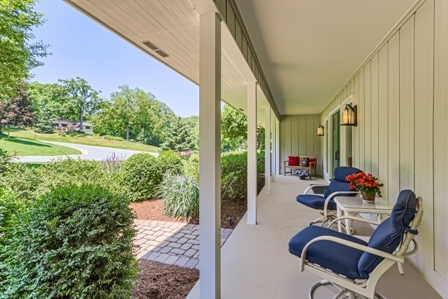 36W382 Oak Hill Drive